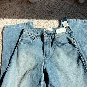 Hollister Men's super baggy Jeans. Size 28x28